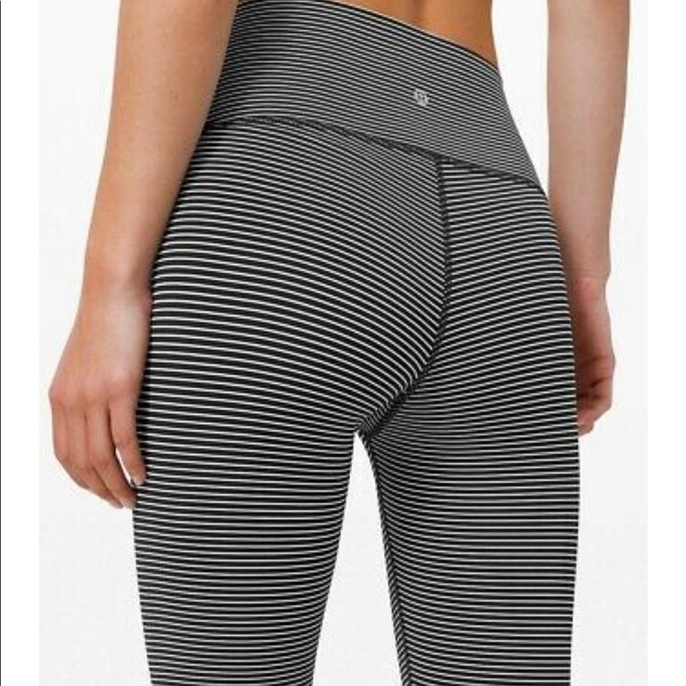 Lululemon Hype-Stripe Wunder Under - Size 2